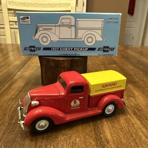 Liberty Classics 1:25 Scale 1937 CHEVROLET Classic Truck Sun-Maid Raisins Bank